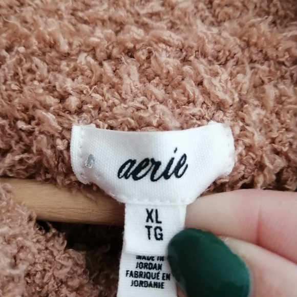 Aerie Marshmallow Turtleneck Cropped Sweater Bell Sleeves Fuzzy Tan XL - Picture 9 of 15